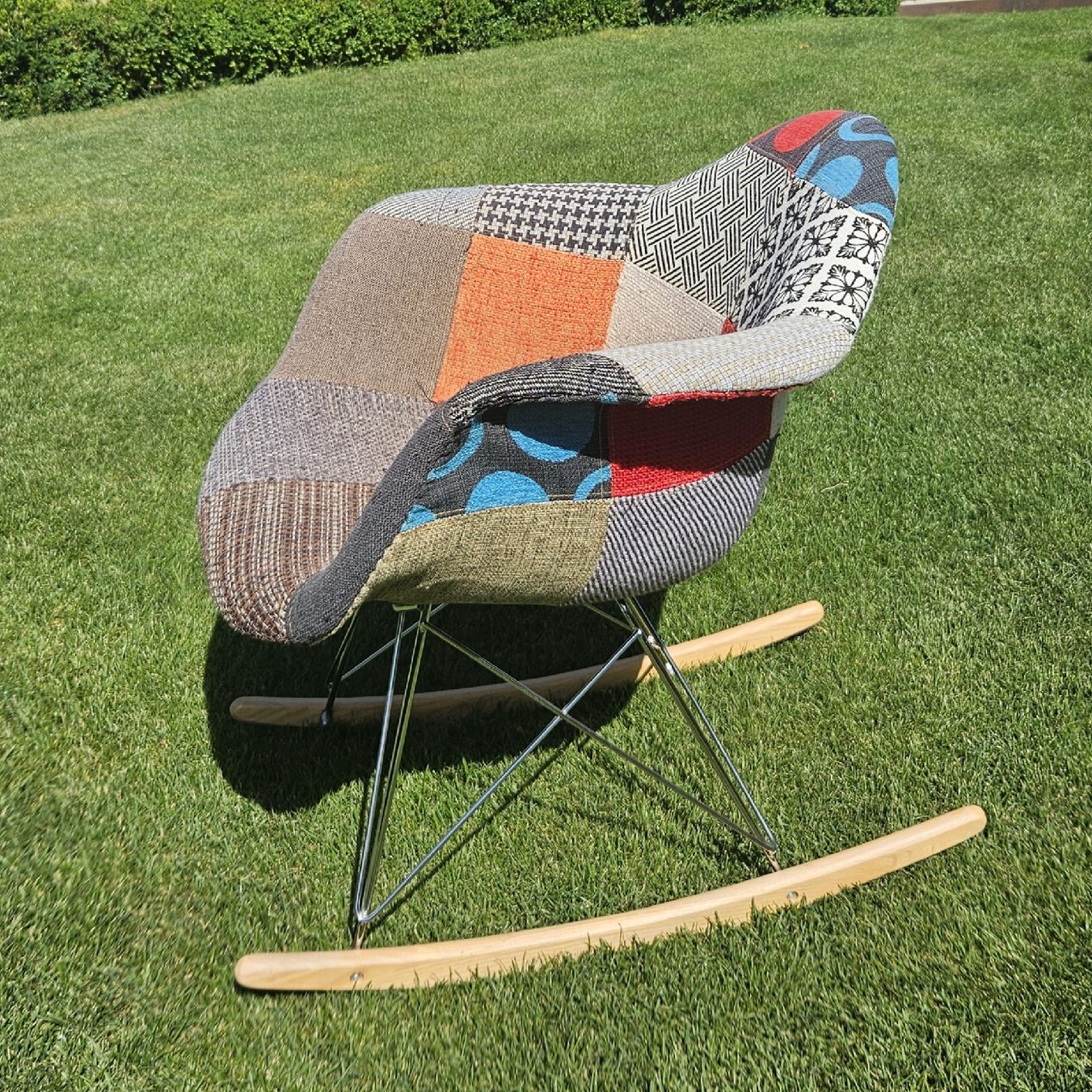Sessel: Fauteuil à bascule Patchwork multicolore bon état – Gebraucht aus Wallenried von Menetre 1