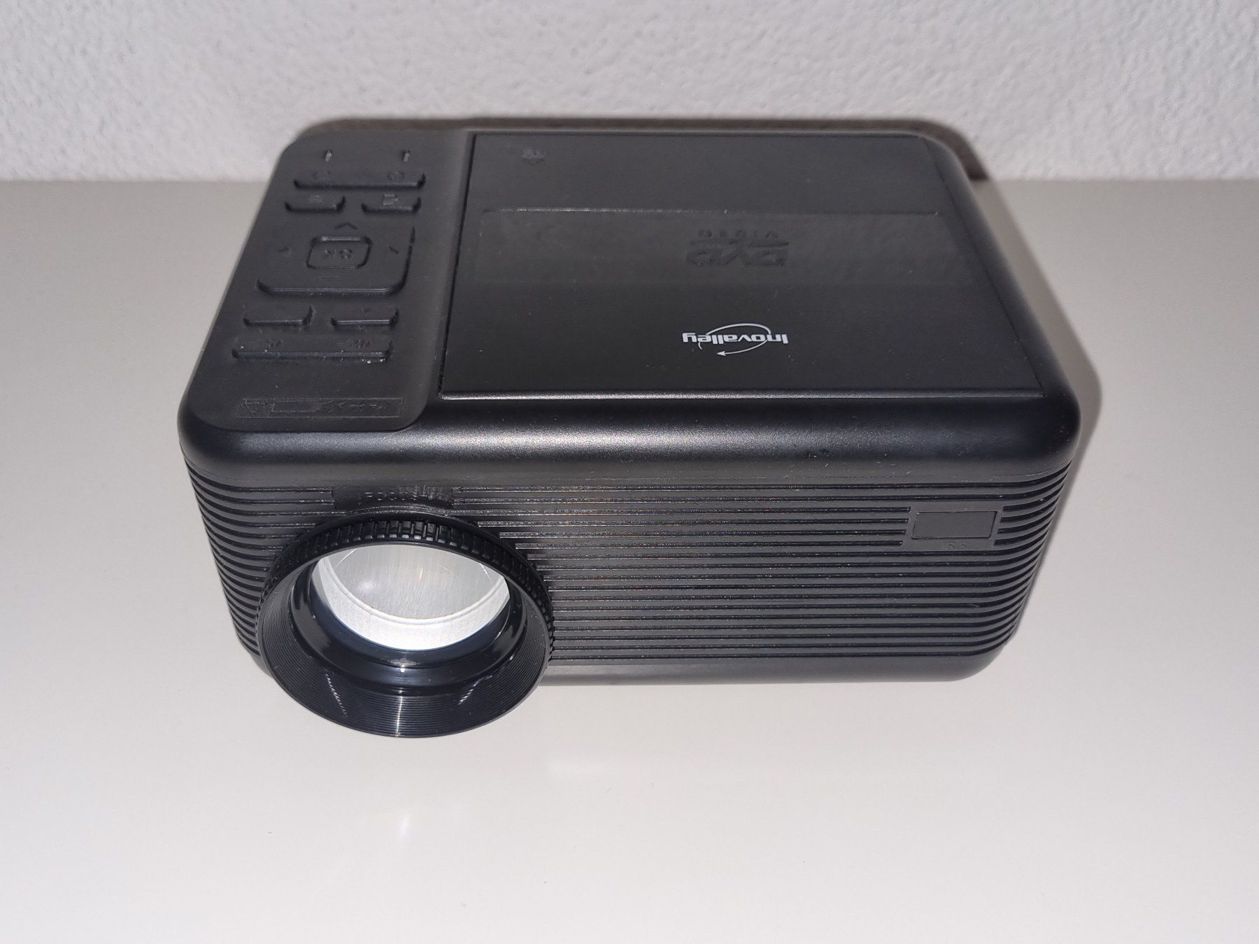 Proiettori: Mini-Projektor & DVD-Player – Usato da Ehrendingen venduto da Thomas_2 2