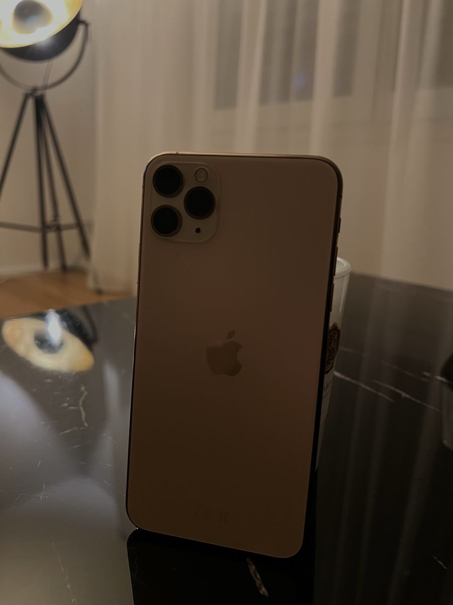 Apple Telefoni cellulari / Smartphones: iPhone 11 Pro Max – Nuovo (secondo la descrizione) da St. Gallen venduto da Prusue 2