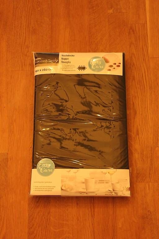 Sonstige Tischwäsche: Tischdecke schwarz 140 x 260 cm – Gebraucht aus Baar von flo_v7fb