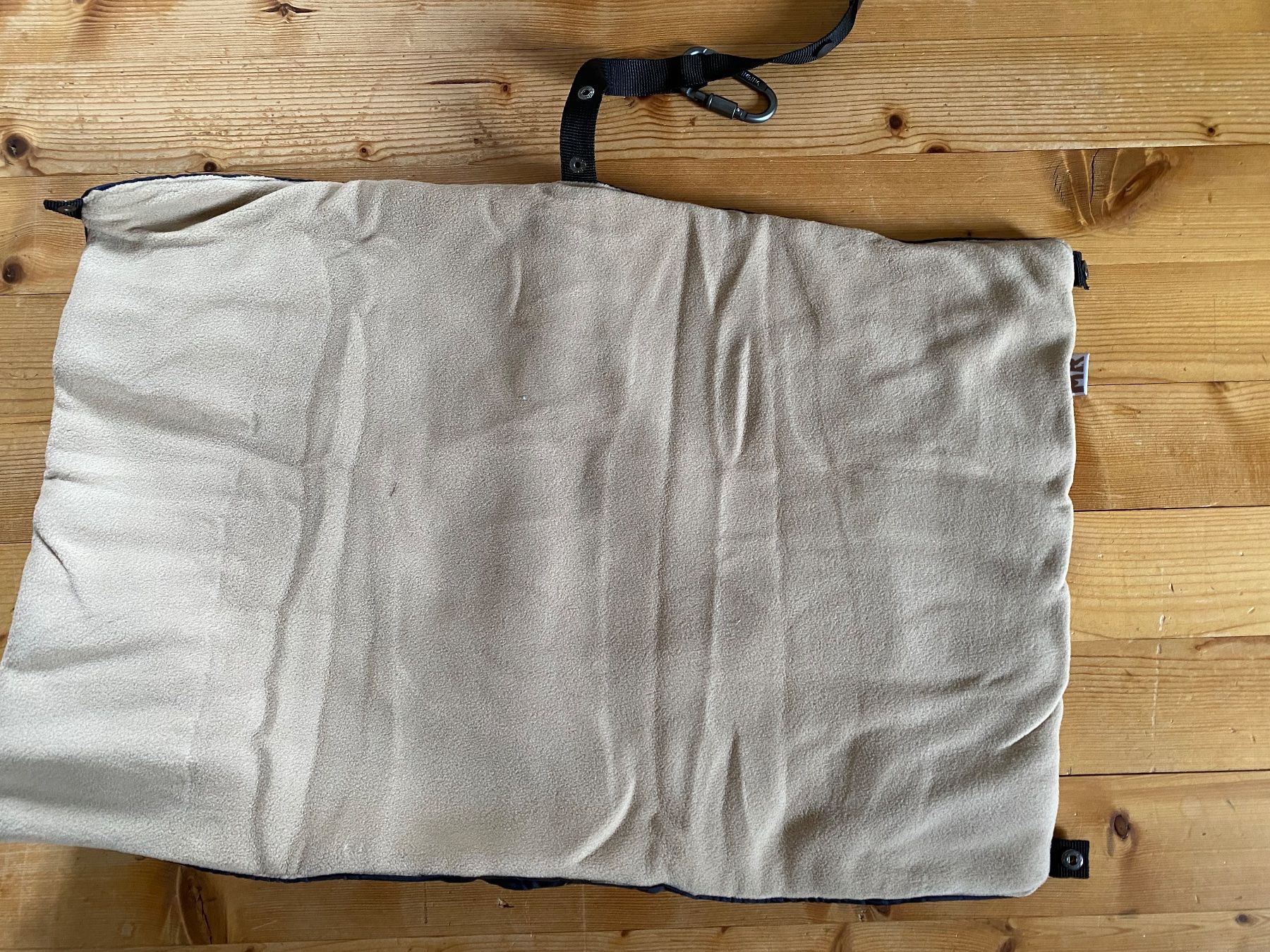 Coperte: Outdoor Hundedeckeli wasserdicht – Nuovo (secondo la descrizione) da St. Gallen venduto da simeli- 3