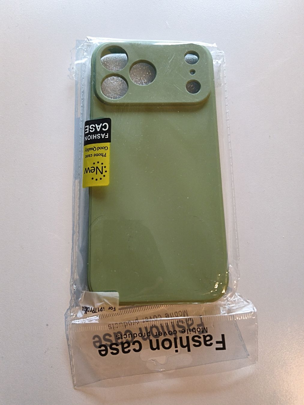 Apple Cover & Protezioni schermo: Trendy Sage Green iPhone Case - Perfect Spring Accessory! – Nuovo e nell'imballaggio originale da Küsnacht ZH venduto da Floripa1