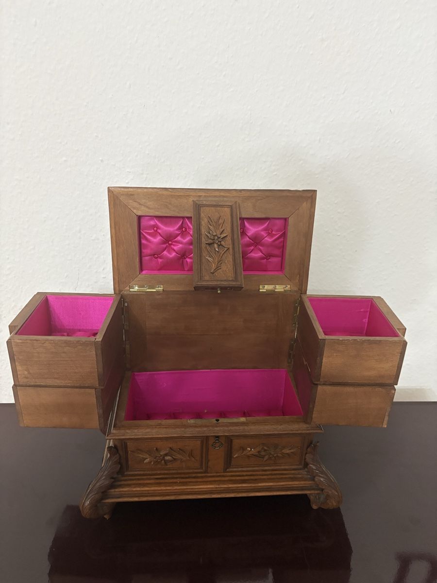 Pots: Boîte à bijoux bois sculpter  – D'occasion à petit lancy par FerreiraLuis 7