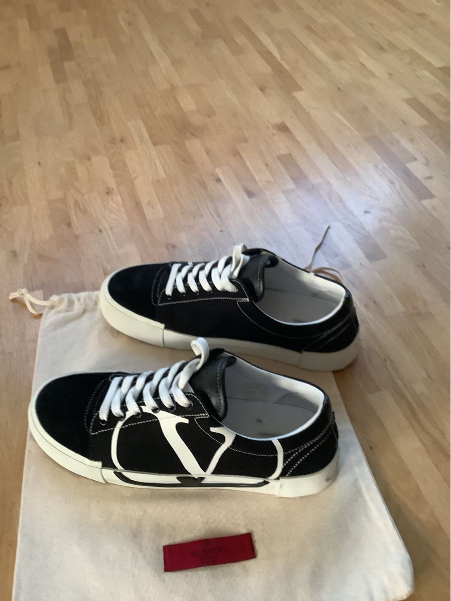 Valentino Scarpe da donna: Valentino Garavani sneakers – Usato da Zürich venduto da Sven1968 1