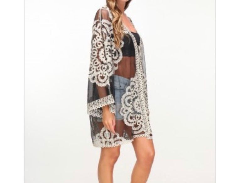 Bolero: Jaquette transparente noire motifs doré – Nuovo e nell'imballaggio originale da Petit-Lancy venduto da mina222 2