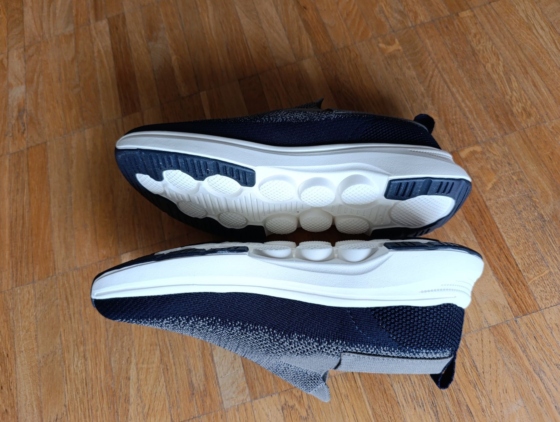 Herrenschuhe: Herren Sneakers leicht Gr. 42 Neu – Neu und originalverpackt aus Zürich von VorlonShadow 4