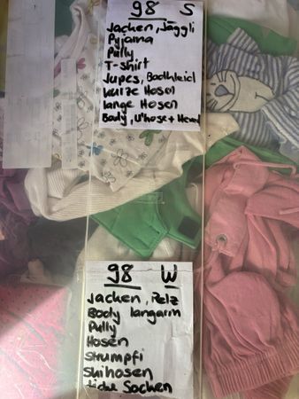 Mädchenkleiderset Gr. 92/98