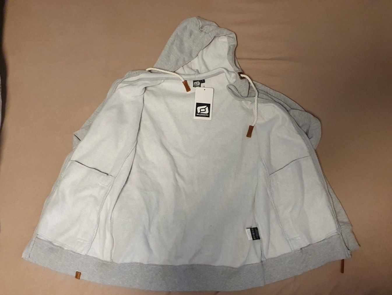 Maglioni & Felpe: Belowzero Hoodyjacke, Gr.S, neu – Nuovo e nell'imballaggio originale da Muttenz venduto da pixopus 3
