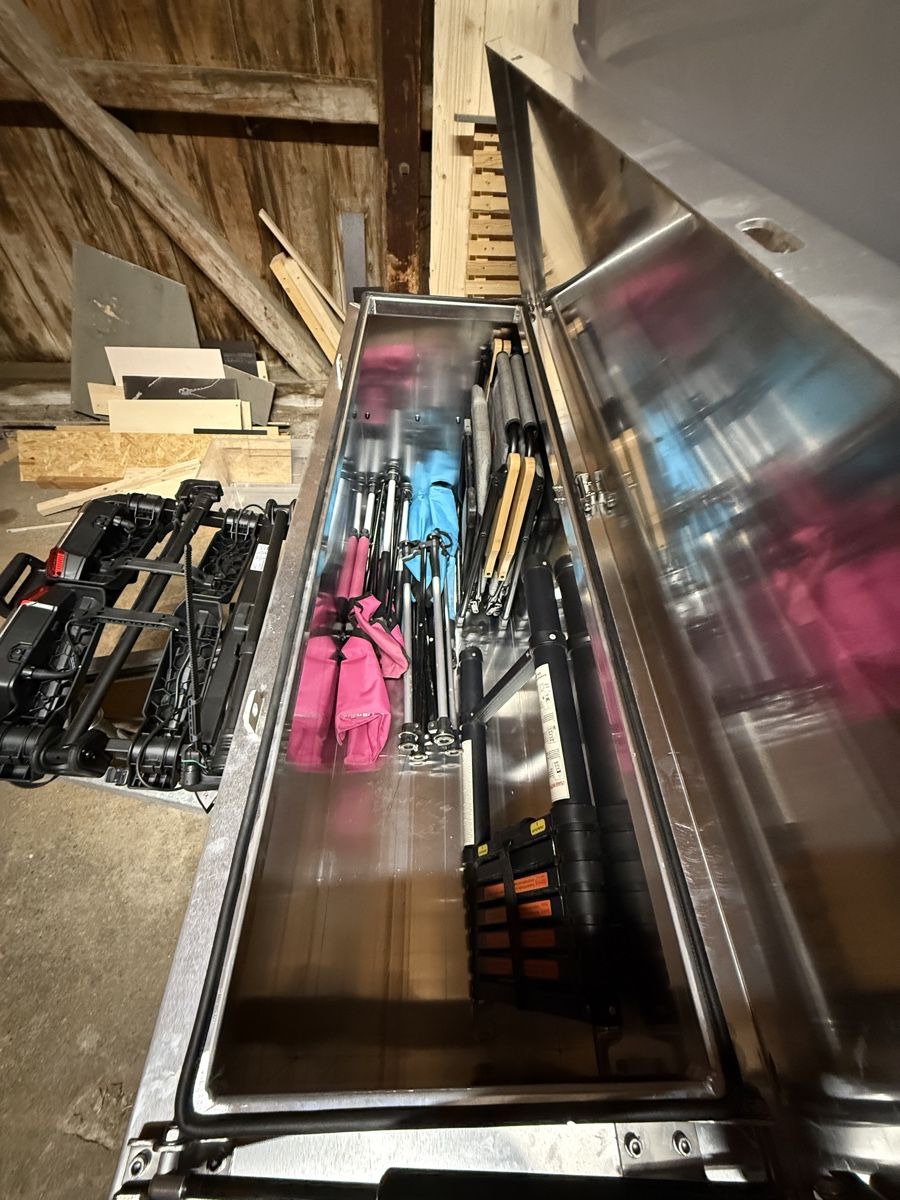 Véhicules de camping: Mini Wohnwagen Campinganhänger Eigenbau Autark – D'occasion à Winterthur par hofmanns 7