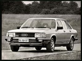 Fotografie Auto Audi 100 5E, PKW mit Ken