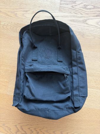 Fjällräven Re-Kanken 16 L Rucksack / schwarz