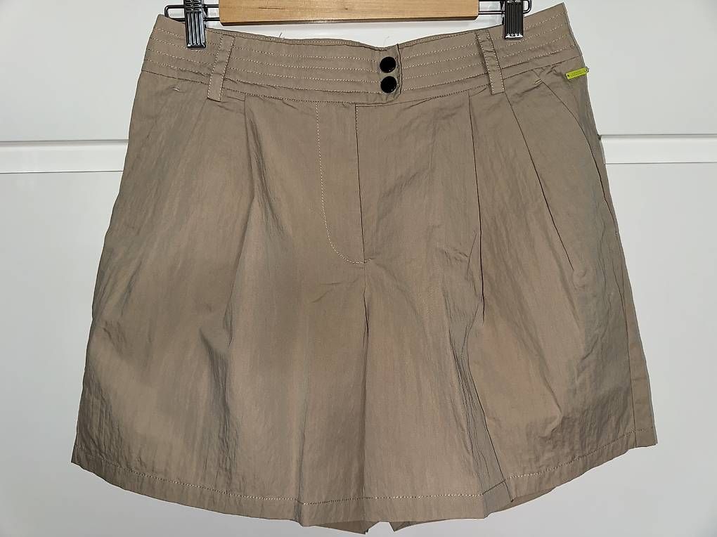 Pantalons: Armani Exchange Damen Shorts Gr. 38 – D'occasion à Bern par tam_vv72 1