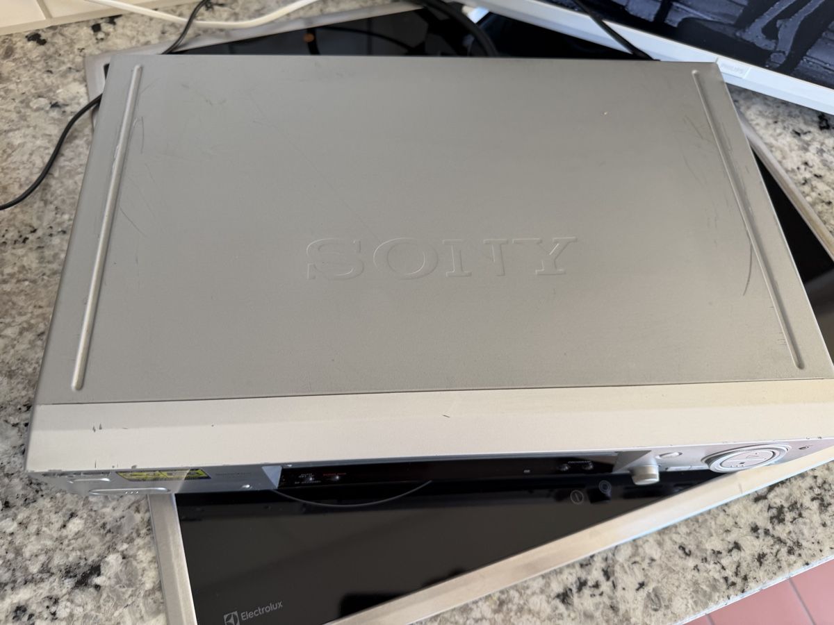 Sony Registratori: Videorekorder Sony SLV-SE810 silber – Difettoso da Zürich venduto da sne.swiss 3