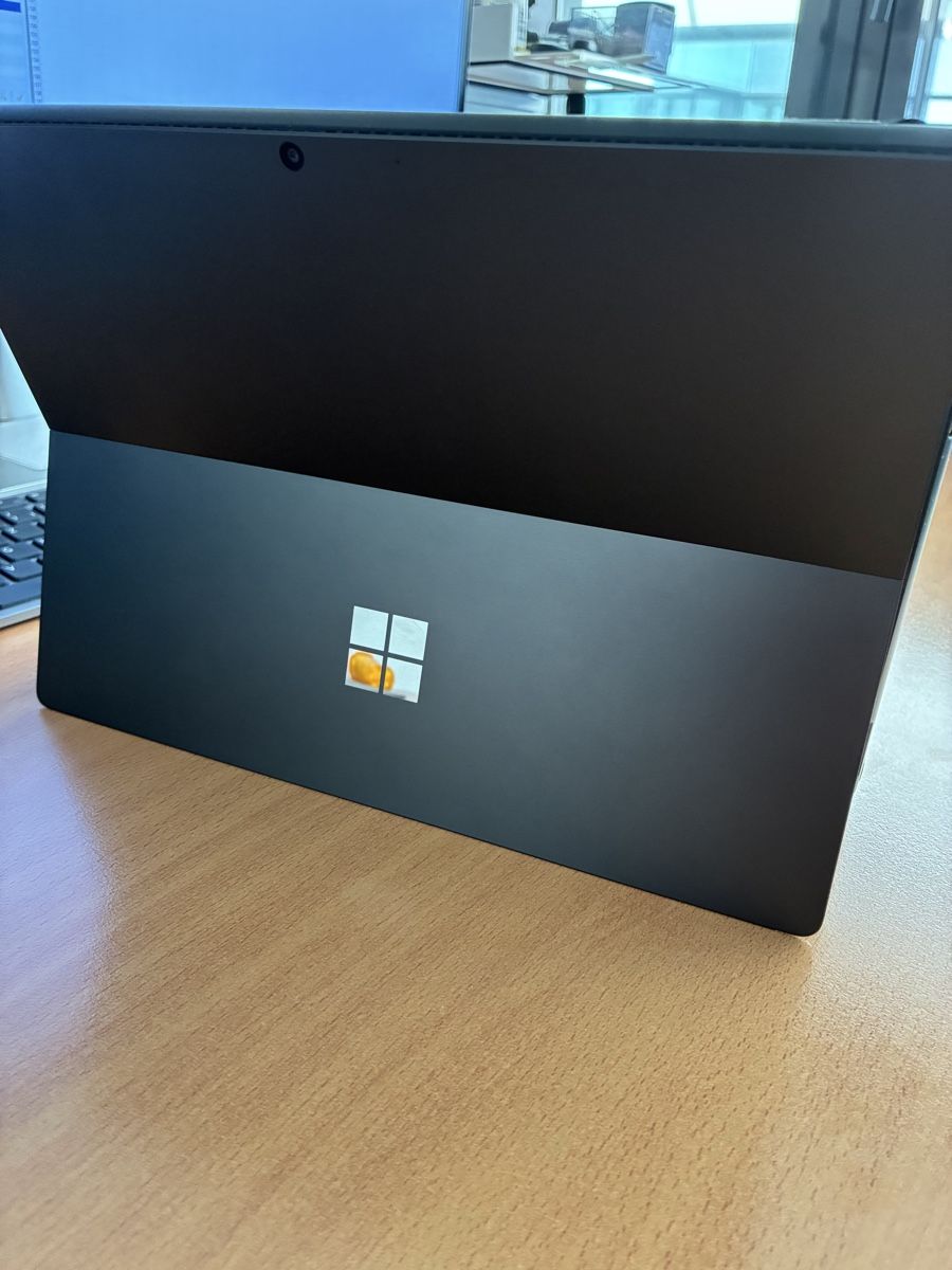 Microsoft Notebook: Surface Pro 8 / Wie NEU / i5 / 256GB SSD – Nuovo (secondo la descrizione) da Zwingen venduto da RamonGilgen 1