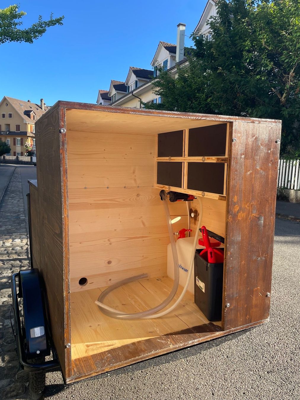 Allestimento di negozi e stand fieristici: Mobile Bar: E-Cargo Bike mit Aufbau (frisch ab Service) – Usato da Bern venduto da videgrenier_xr3 4