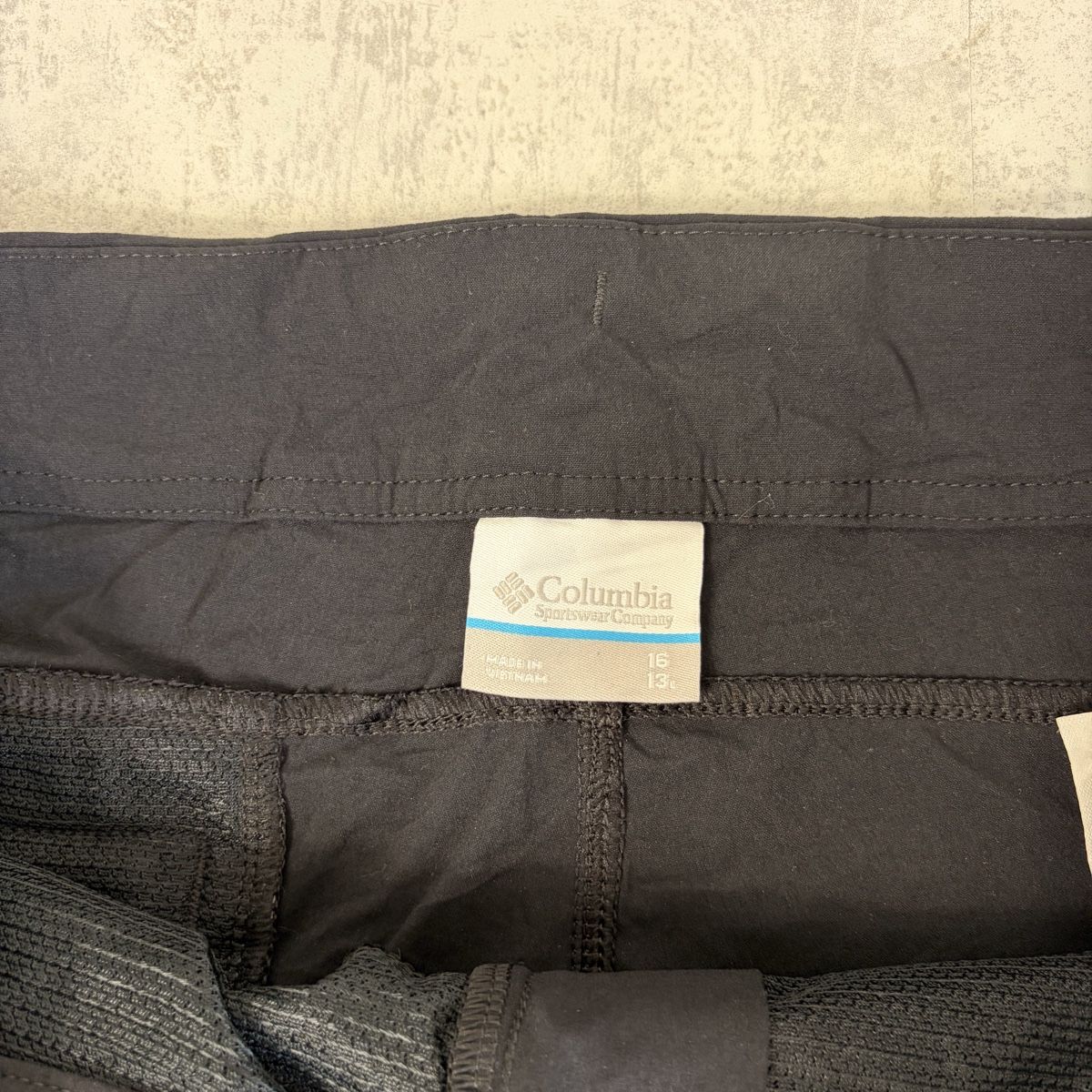 Columbia Hosen: Short Columbia noir - taille XS  – Neu (gemäss Beschreibung) aus Neuchâtel von aliceguins 4