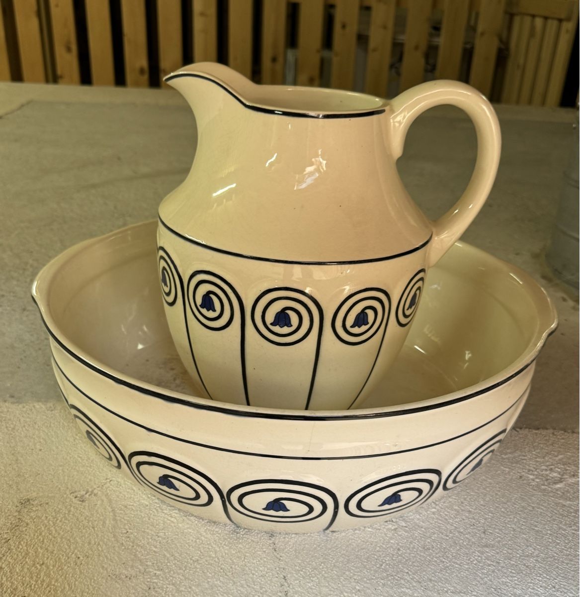 Karaffen: Pichet et bassine vintage – Gebraucht aus moudon von jaunejaunelapinjaune