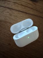 Apple AirPods Pro Ladecase A2190 1. Gen.  - Akku 100%