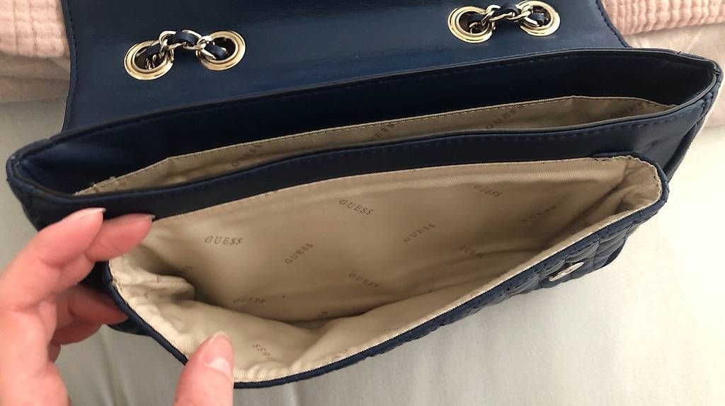 Borse da donna: Guess Tasche  – Nuovo e nell'imballaggio originale da Aarburg venduto da Noemi.H 4