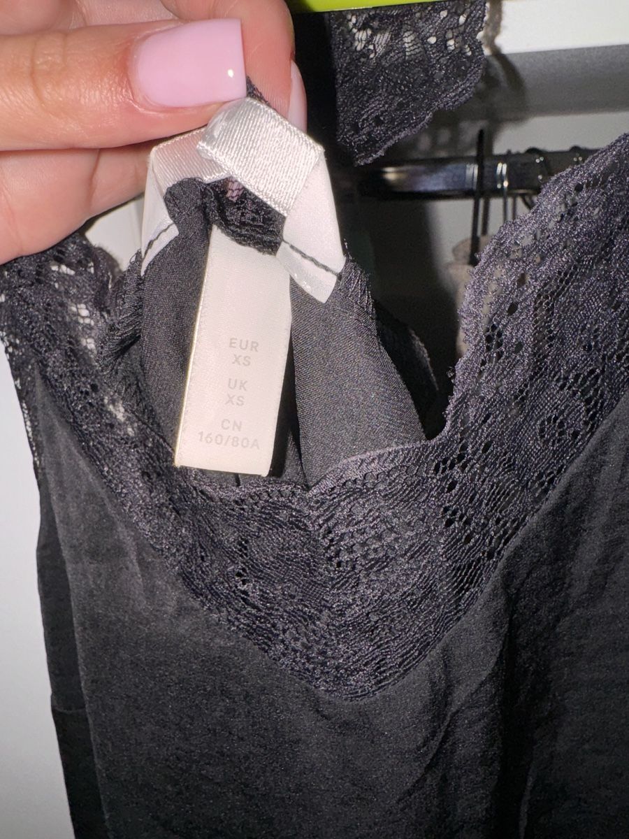 H&M Tops: Top à dentelles noir – Gebraucht aus Lausanne von reb_87rc 2