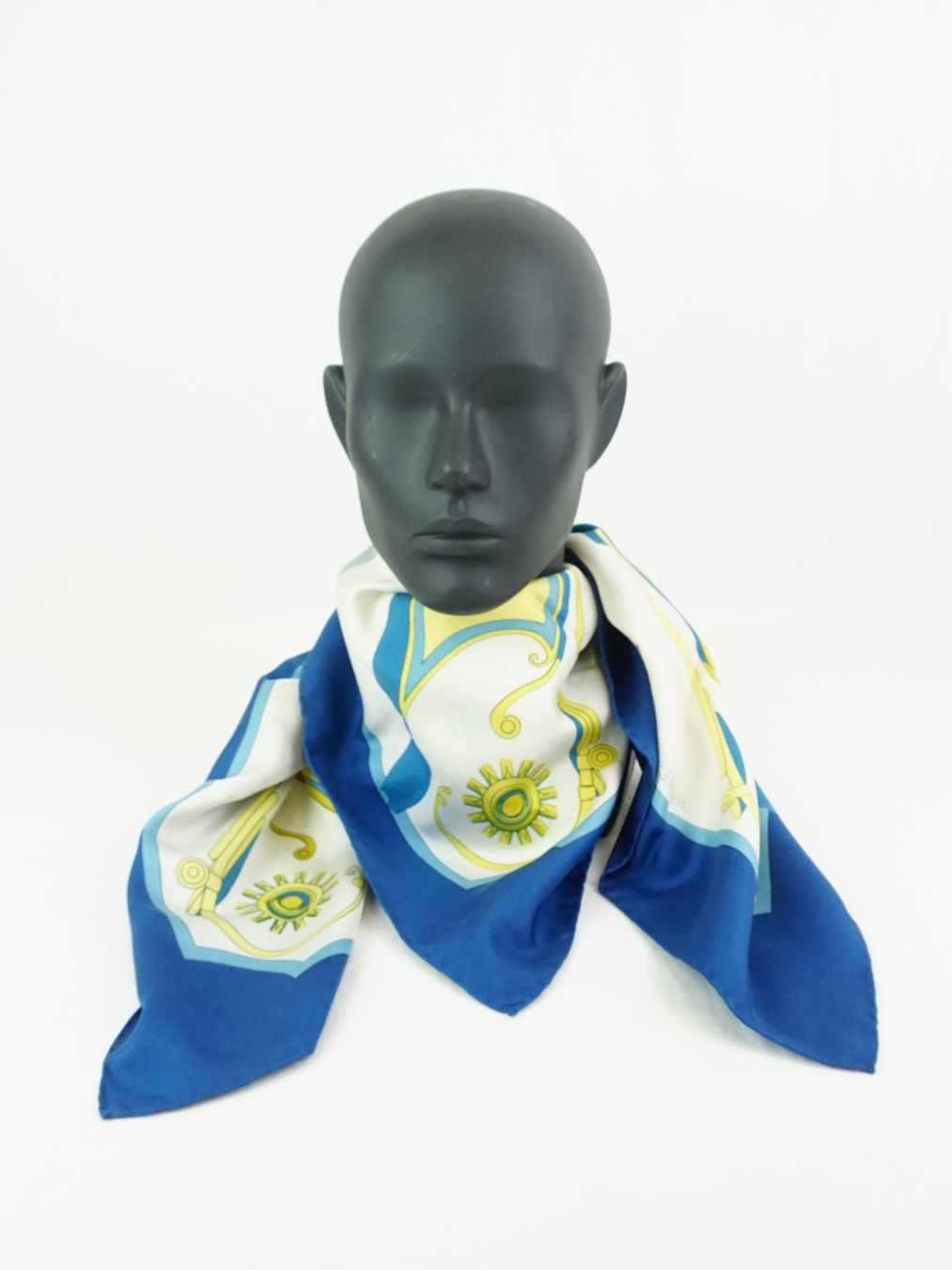 Hermès Foulard & Sciarpe: Hermès Seidenfoulards (2 Stk.) – Usato da Pratteln venduto da Restwert_Pratteln 3