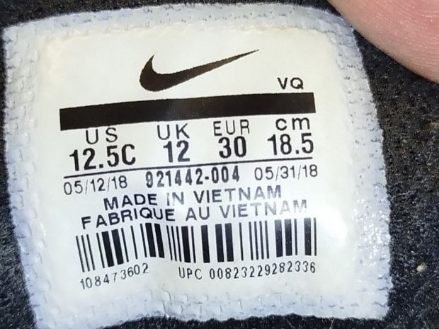 Nike Scarpe per ragazzi: Nike Star Runner Kinderschuhe, Grösse 30 – Usato da Oberhofen am Thunersee venduto da jojozurich 4
