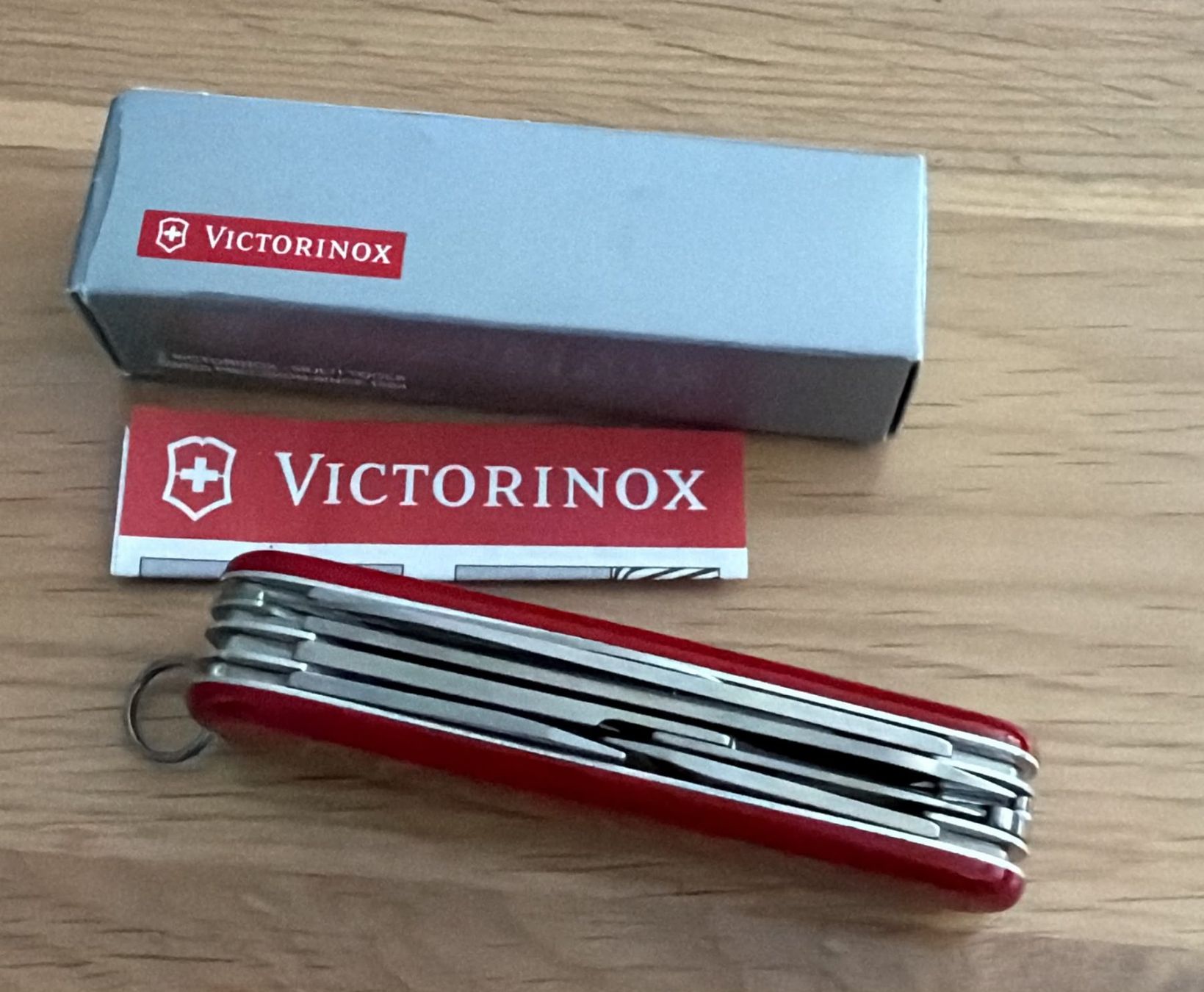 Victorinox Couteaux de poche: VICTORINOX NEXANS SACKMESSER – Neuf avec emballage d'origine à Zürich par Frei-Occasionen 7