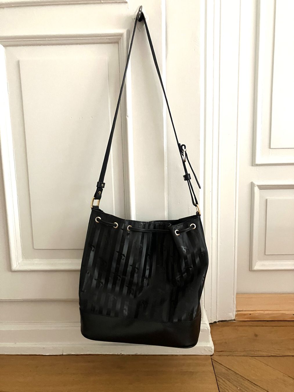 Maison Mollerus Sacs femmes: Beuteltasche in Schwarz von Mollerus – D'occasion à Zürich par luna779 9