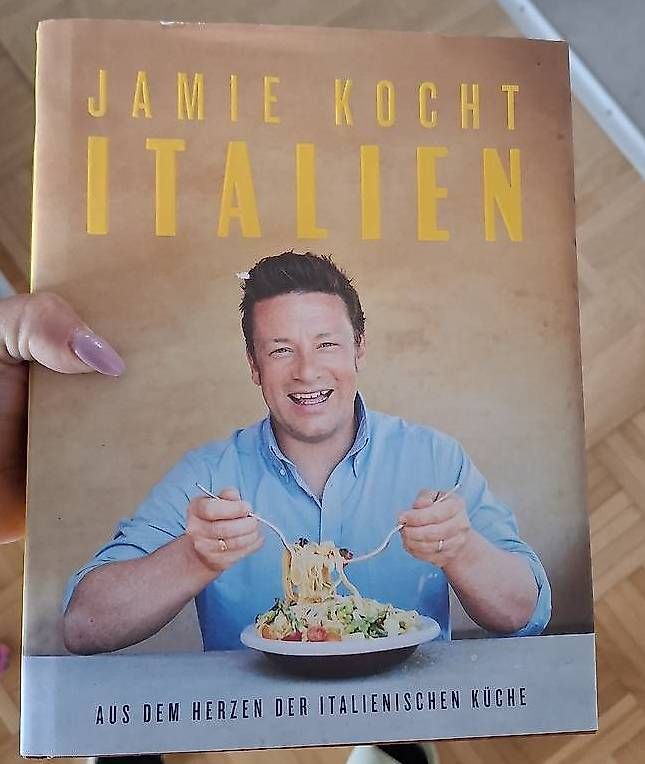 Libri: Jamie kocht Italien – Nuovo (secondo la descrizione) da Aefligen venduto da helinae90