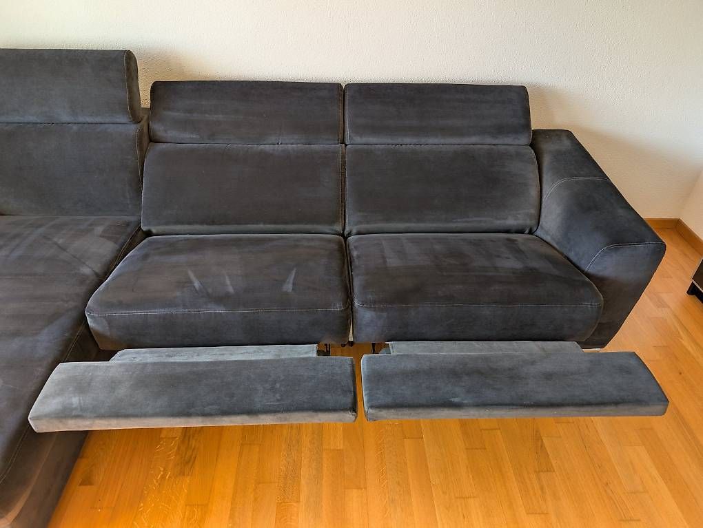 Sofas: Elektrisches Ecksofa  schwarz  verstellbar  Top Zustand – Gebraucht aus Oetwil an der Limmat von martigni 3