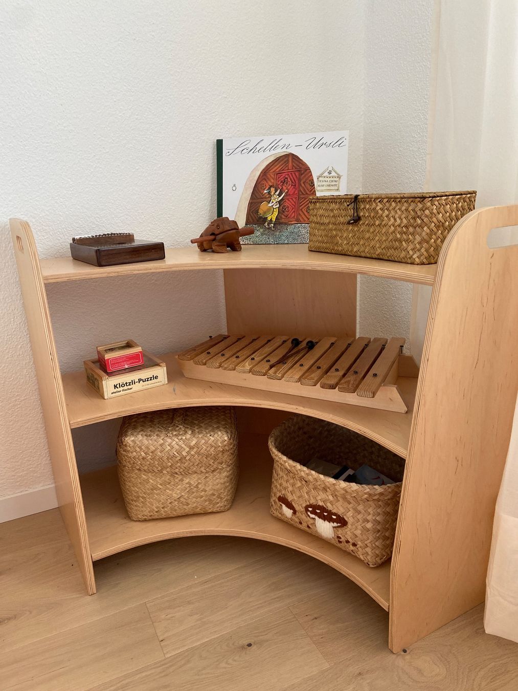 Regale: Montessori Regal Eckregal – Gebraucht aus Arth von AnitaJenny