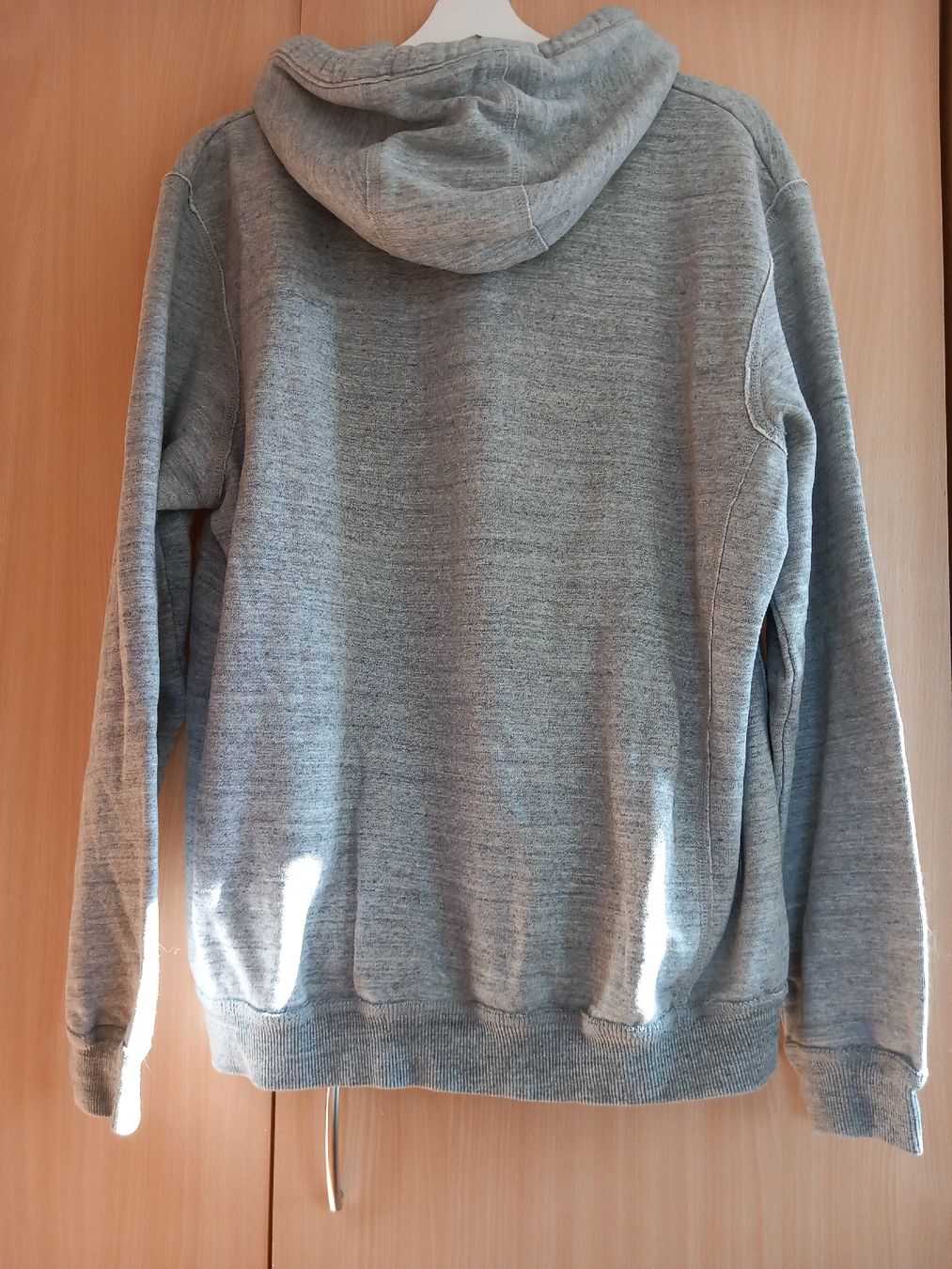 Maglioni & Felpe: Sweat à capuche gris Reserverd Co. – Usato da Faoug venduto da per_kp6r 1