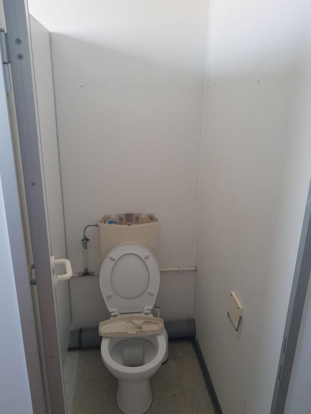 Contenitori edile: Sanitär Container 6.0x3.0x2.8m – Usato da Regensdorf venduto da MAGZH 7
