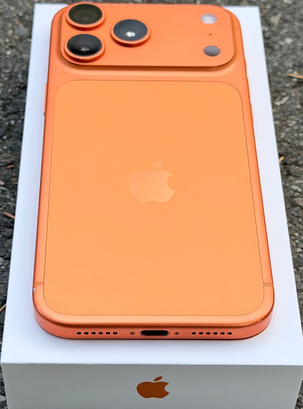 Apple Portables: iPhone 17 Pro Max, inkl. Apple Care+ – Neuf avec emballage d'origine à Muttenz par Johnny_Wishbone69 2