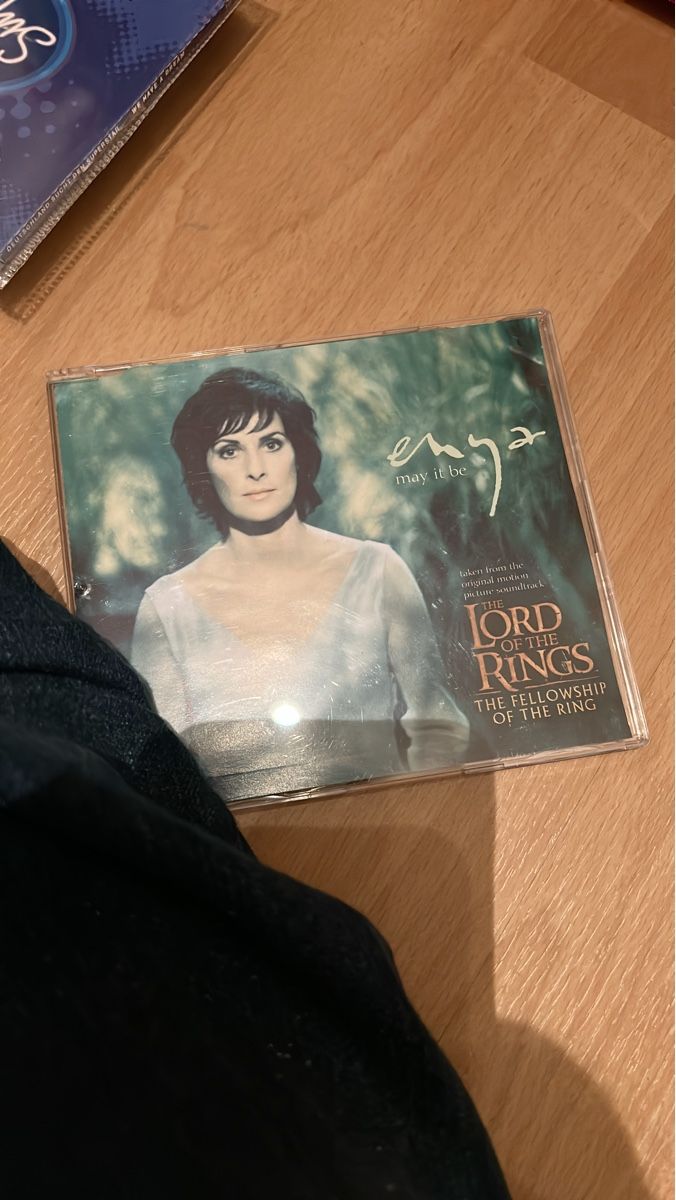 CD: Enya - May it be & Herr der Ringe CD Doppelpack, Top Zustand – Usato da Herbetswil venduto da rotekatze84