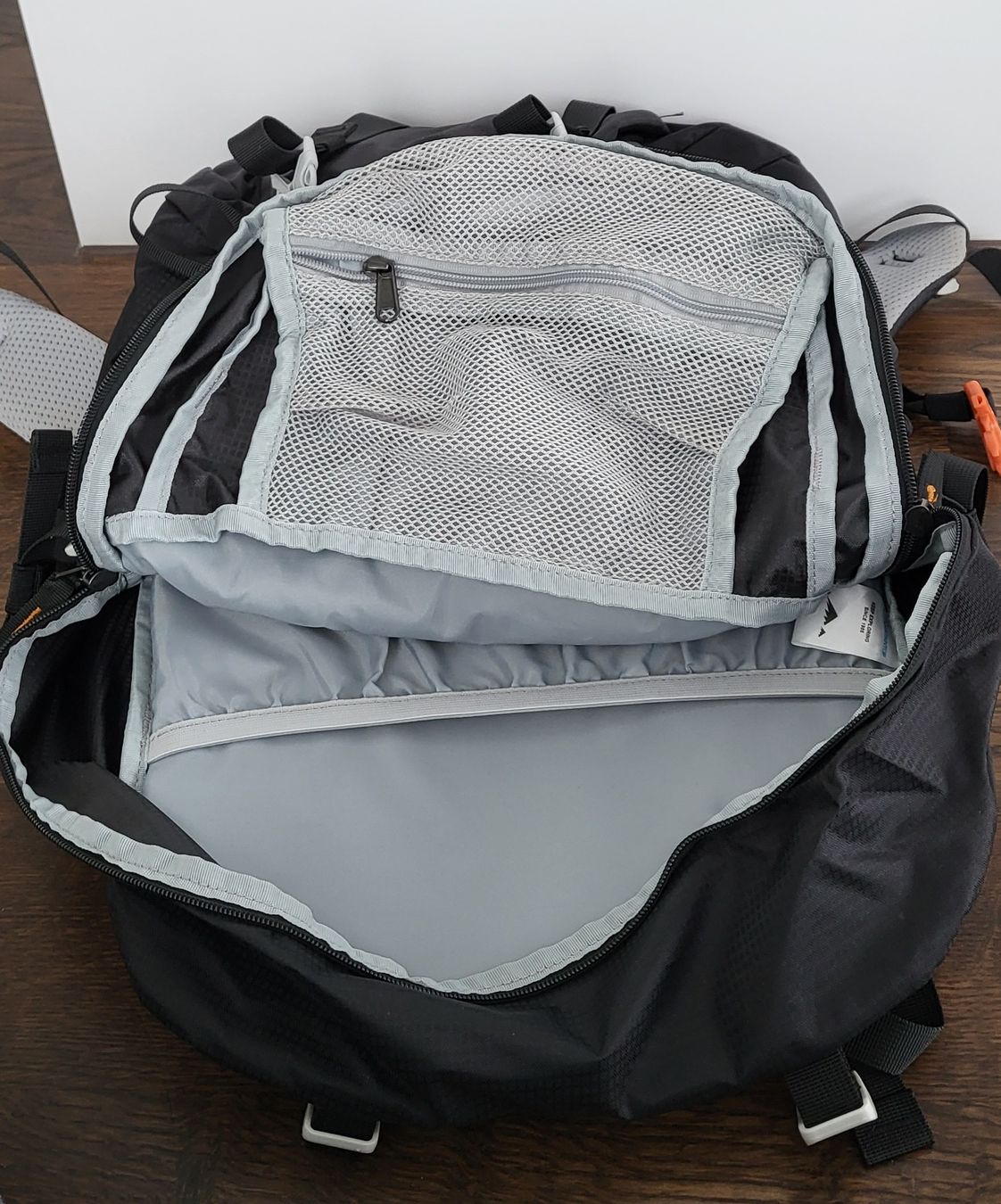 Zaini: Mountaintop Wanderrucksack Adventure 35l – Usato da Neftenbach venduto da isa_f7mb 5