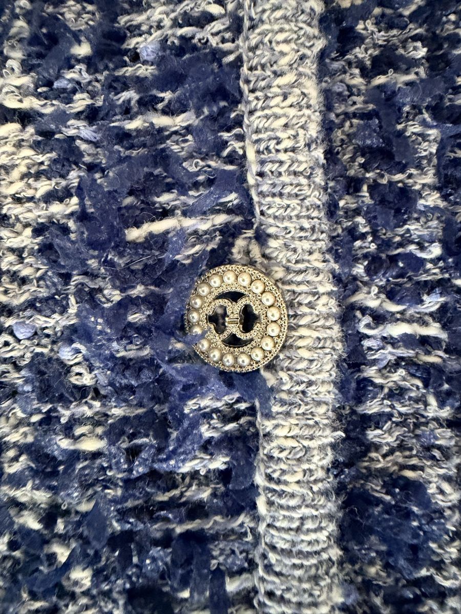 Max Mara Jacken: Weekend Max Mara Blue Bouclé Cardigan Jacket – Neu (gemäss Beschreibung) aus Lugano von fer_ckb9 6
