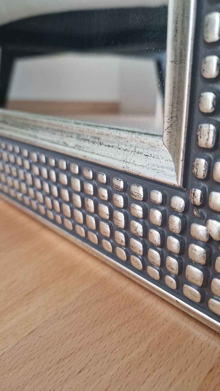 Specchi: mirror wood silver frame – Nuovo (secondo la descrizione) da St-Sulpice VD venduto da kvm_bfs8 1