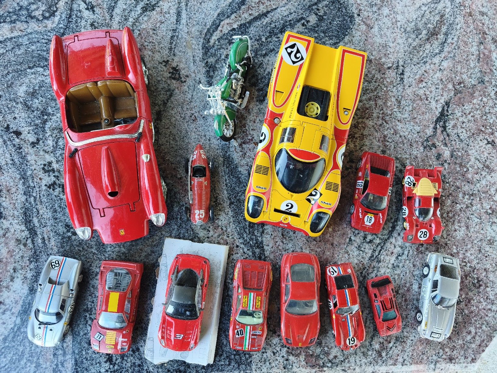 Voitures modèles: Modellauto Sammlung – D'occasion à Kaltbrunn par fabini92