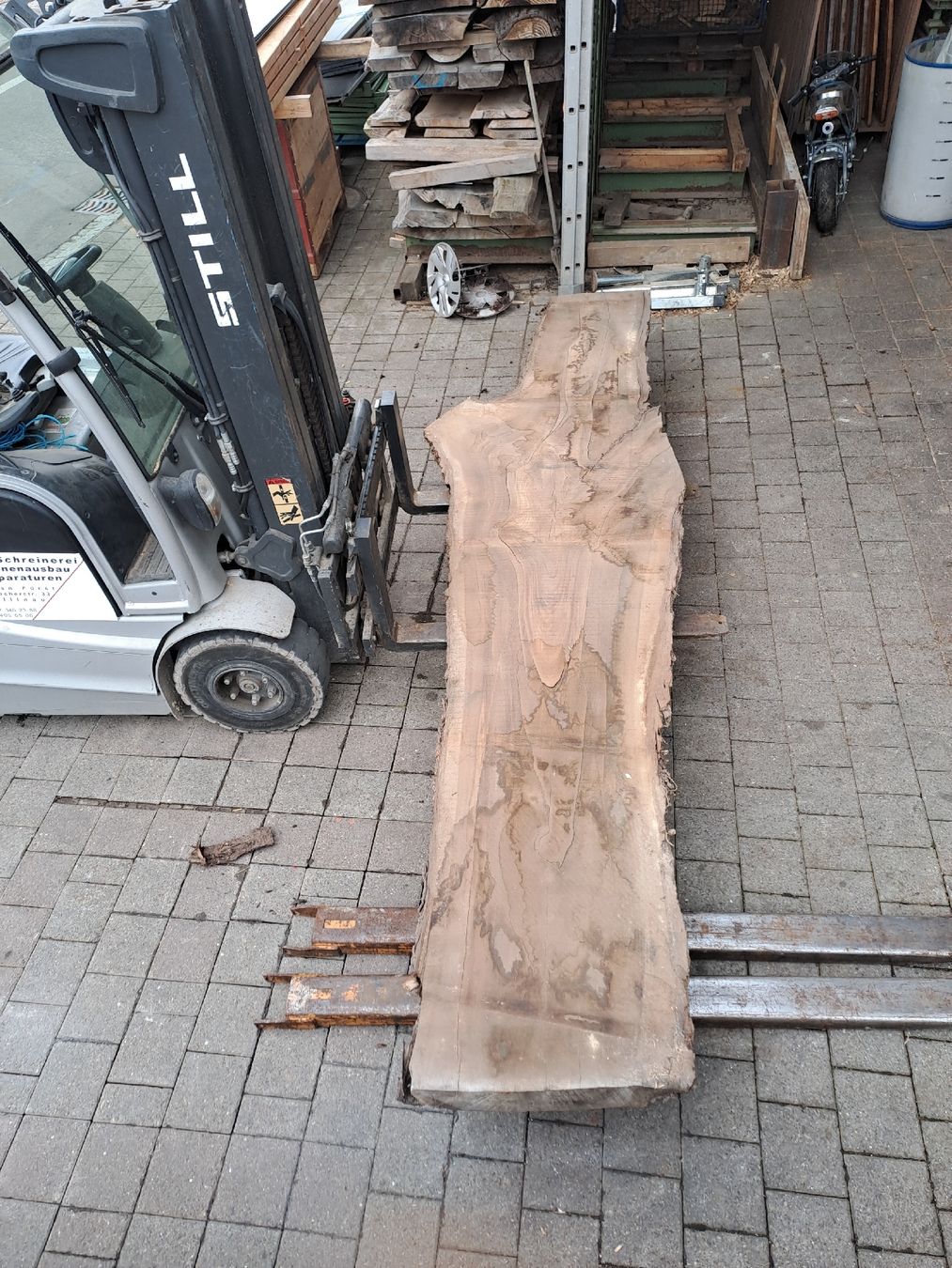 Articoli in legno: ca 0.3m kubik nussbaumbrett lufttrocken – Nuovo (secondo la descrizione) da Illnau venduto da adi711