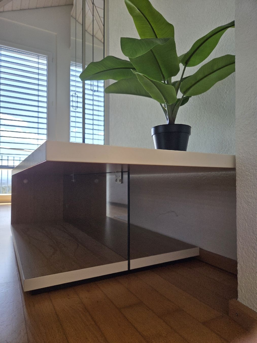 Tische: Couchtisch weiss Holz / Glas – Gebraucht aus Günsberg von Caramelancia 2