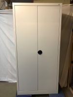 C P Metall-Flügeltürschrank mit 4 Tablaren, Serie 1220