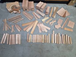 Zedern Holz Klötze / Holzreste