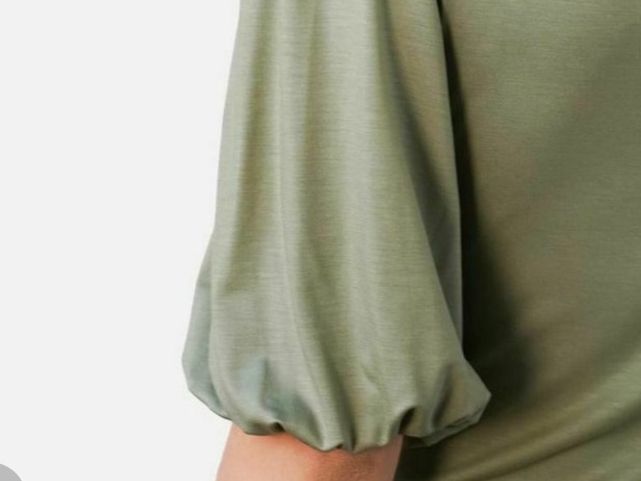 T-shirt: RESIDUS black puff sleeve tee shirt . – Nuovo (secondo la descrizione) da Lausanne venduto da NYC67 7