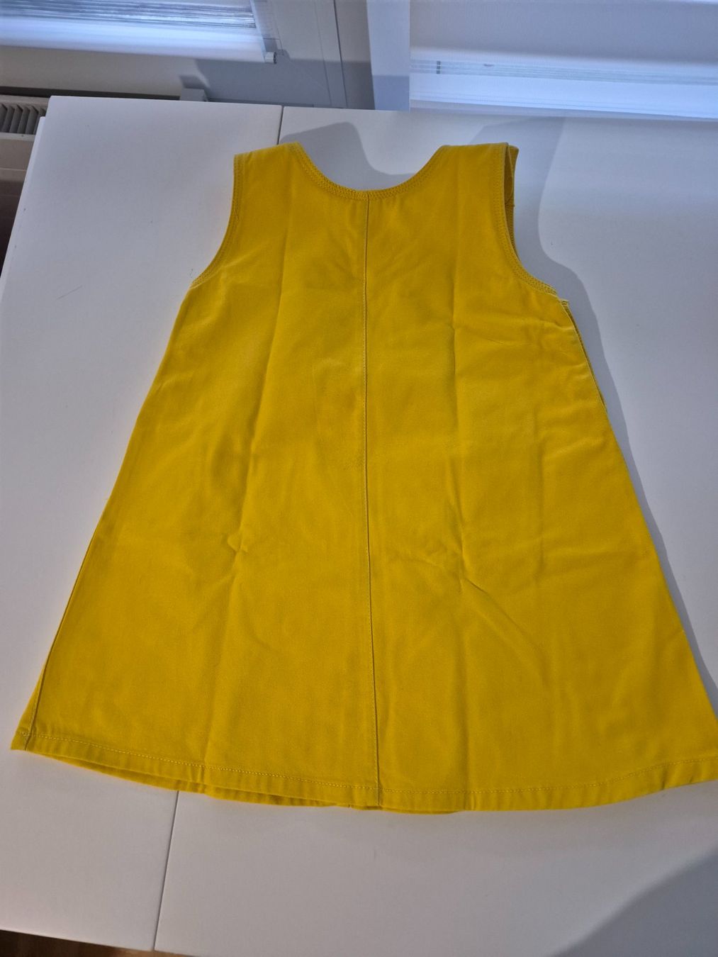 Vestiti & Gonne: Gelbes Kleid Gr. 116 – Usato da Zürich venduto da pau_y8mv 1