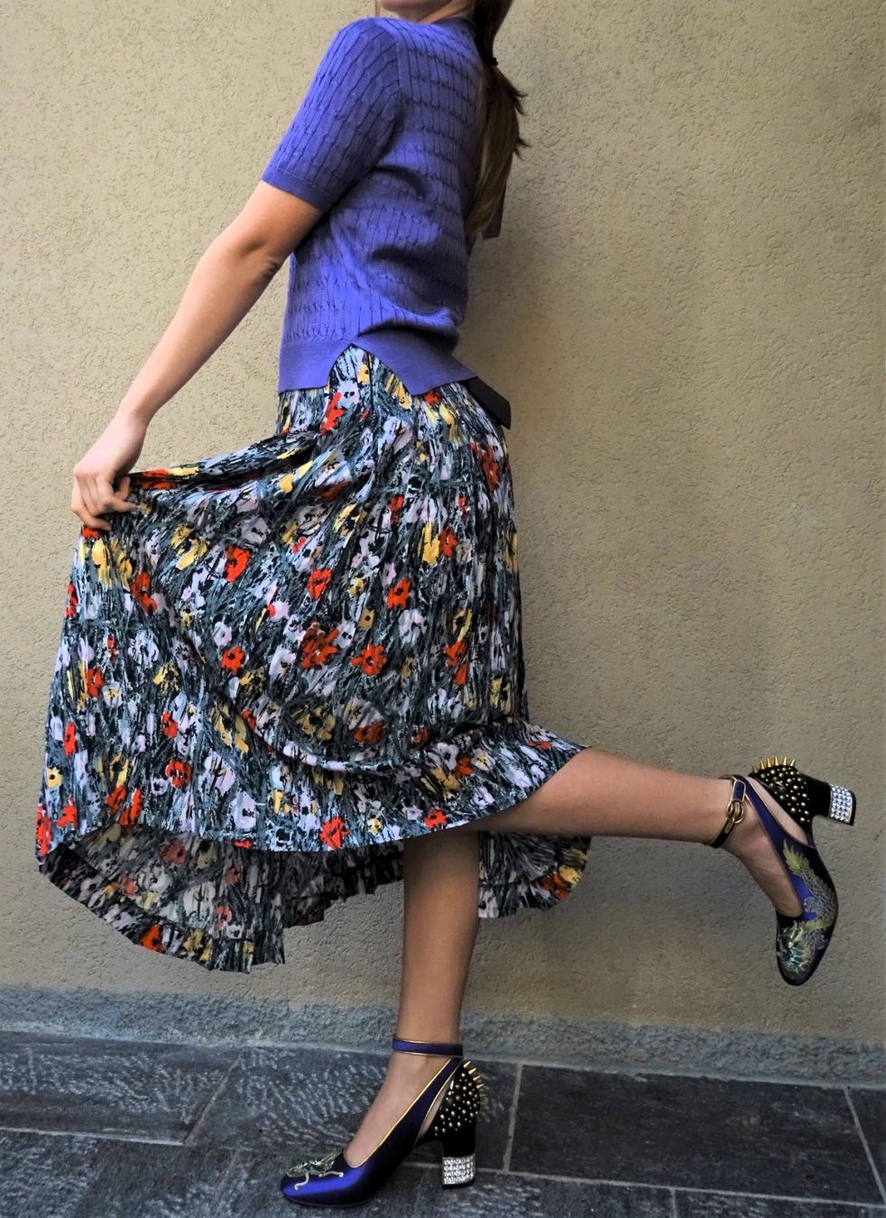 Prada Gonne: Prada gonna a pieghe taglia 38 IT Originale e Nuova! – Nuovo e nell'imballaggio originale da Bissone venduto da vis_lpp9 9