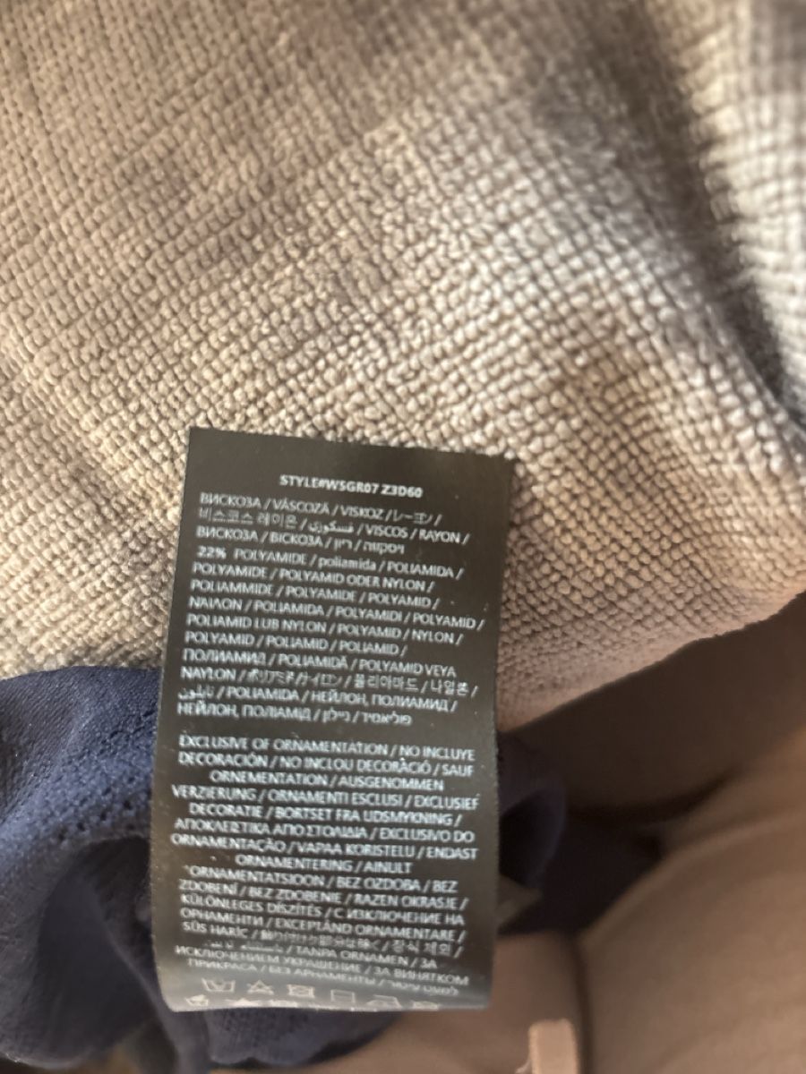 Guess Pullover & Sweatshirts: Guess Pullover dunkelbla mit Logo-Muster Gr S/M  – Neu (gemäss Beschreibung) aus Embrach von Dmoney 3