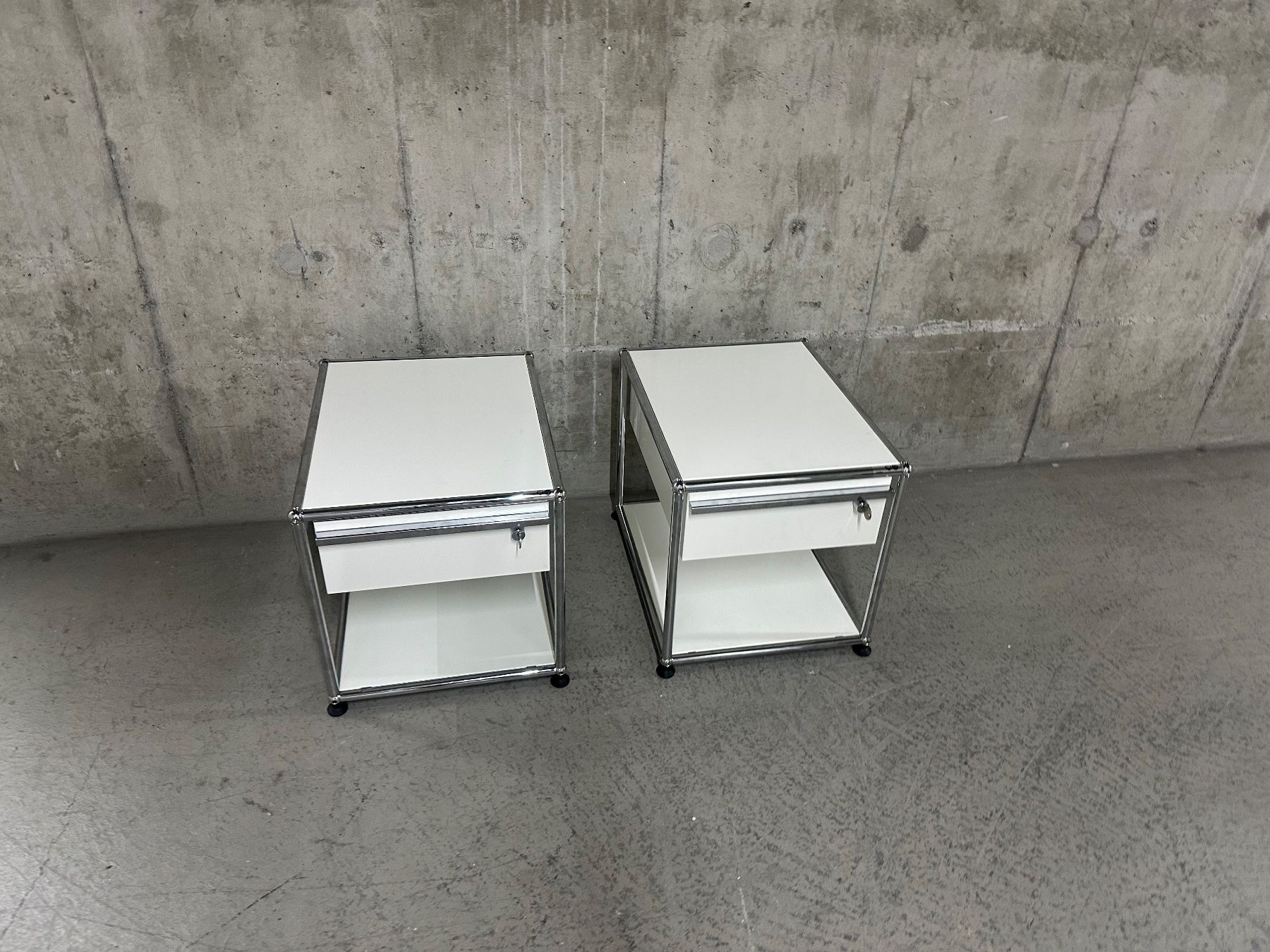 USM Comodini: Original 2 x USM Haller Nachttisch  in Weiss – Usato da Pfaffhausen venduto da only.lux 7