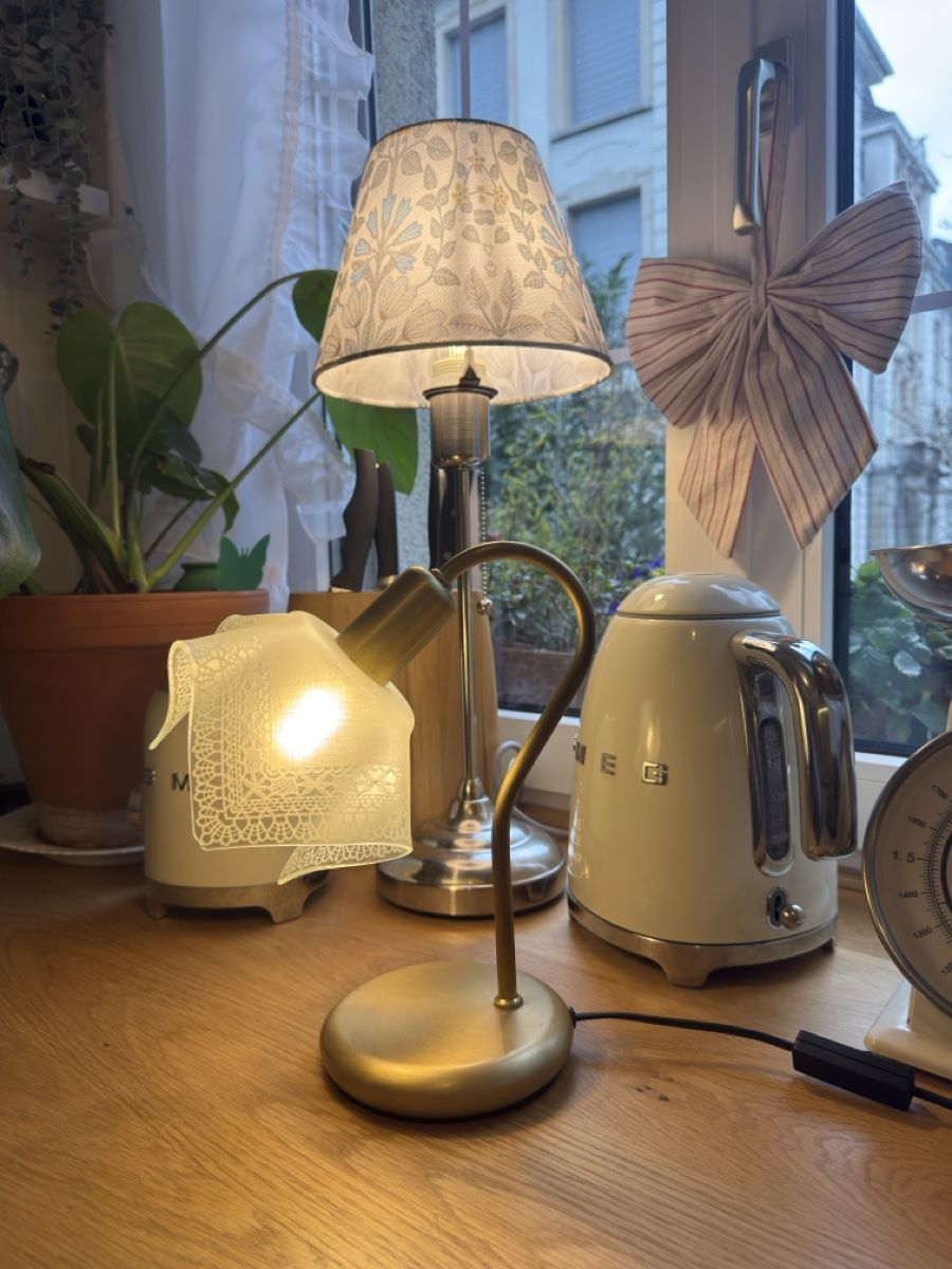 Lampes: Lace & Gold Table Lamp – D'occasion à Zürich par Elisabeth_Lefebvre 4