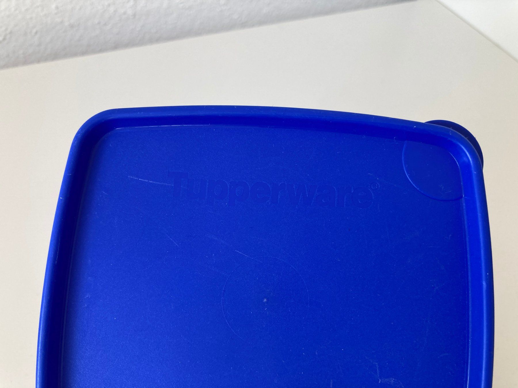 Tupperware Contenitori & Simili: Boîte Tupperware bleue et blanche, parfaite pour l... – Usato da Biel/Bienne venduto da almercaa 1